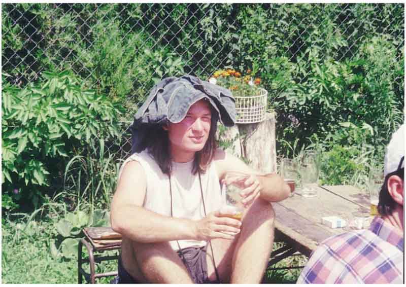 If picture is not shown here, it probably doesnot exist for this quality ... (choose another quality)