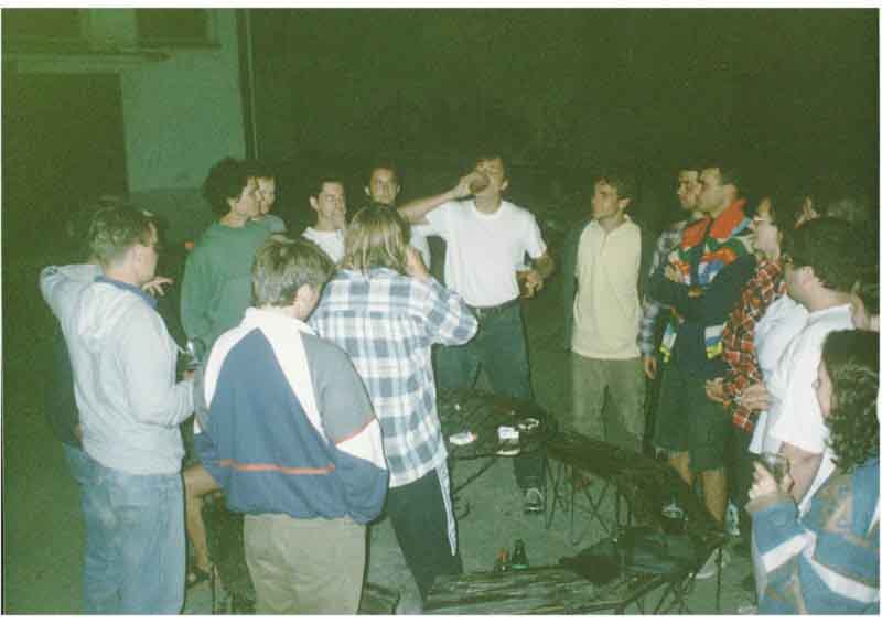 If picture is not shown here, it probably doesnot exist for this quality ... (choose another quality)