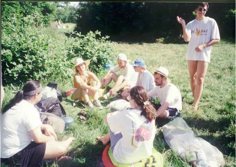 If picture is not shown here, it probably doesnot exist for this quality ... (choose another quality)