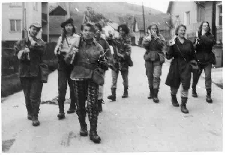 If picture is not shown here, it probably doesnot exist for this quality ... (choose another quality)