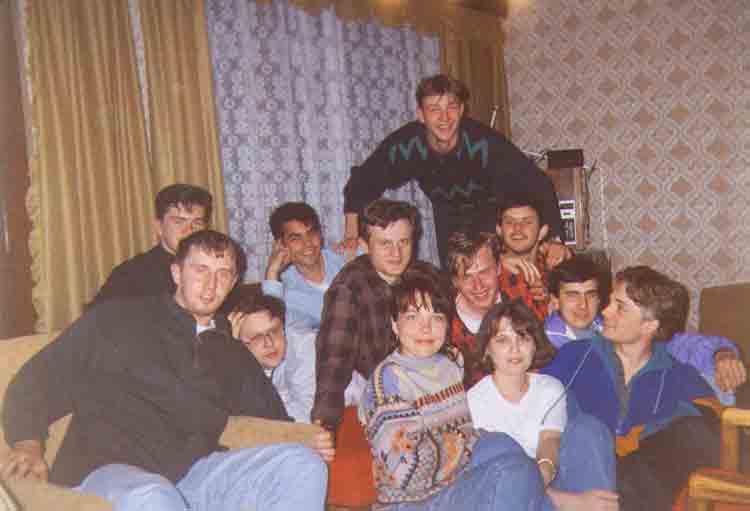 If picture is not shown here, it probably doesnot exist for this quality ... (choose another quality)