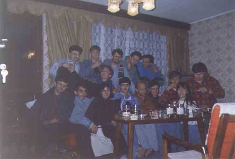 If picture is not shown here, it probably doesnot exist for this quality ... (choose another quality)