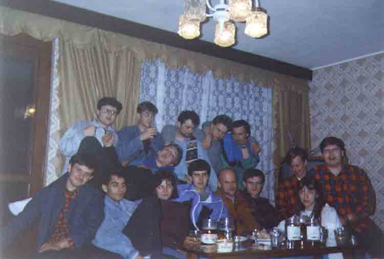 If picture is not shown here, it probably doesnot exist for this quality ... (choose another quality)