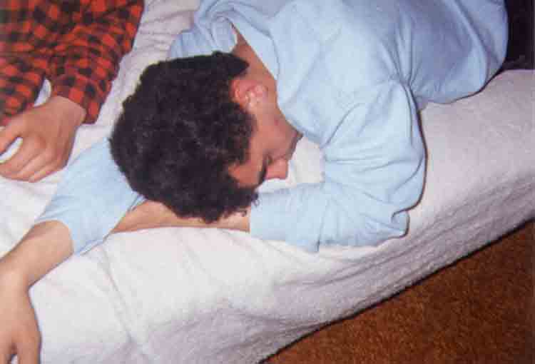 If picture is not shown here, it probably doesnot exist for this quality ... (choose another quality)