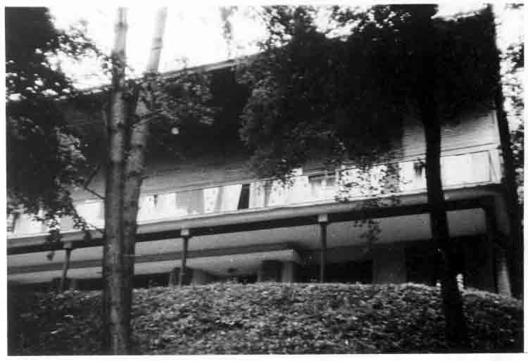 If picture is not shown here, it probably doesnot exist for this quality ... (choose another quality)