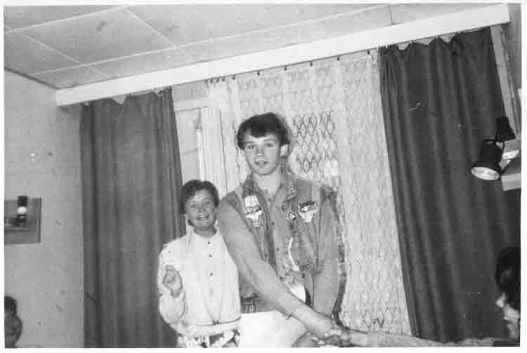 If picture is not shown here, it probably doesnot exist for this quality ... (choose another quality)