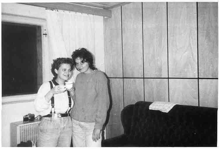 If picture is not shown here, it probably doesnot exist for this quality ... (choose another quality)