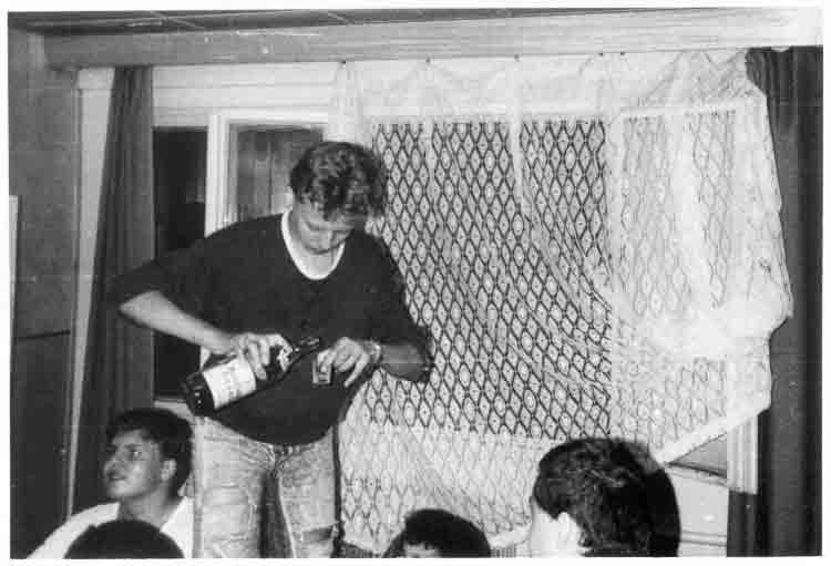 If picture is not shown here, it probably doesnot exist for this quality ... (choose another quality)