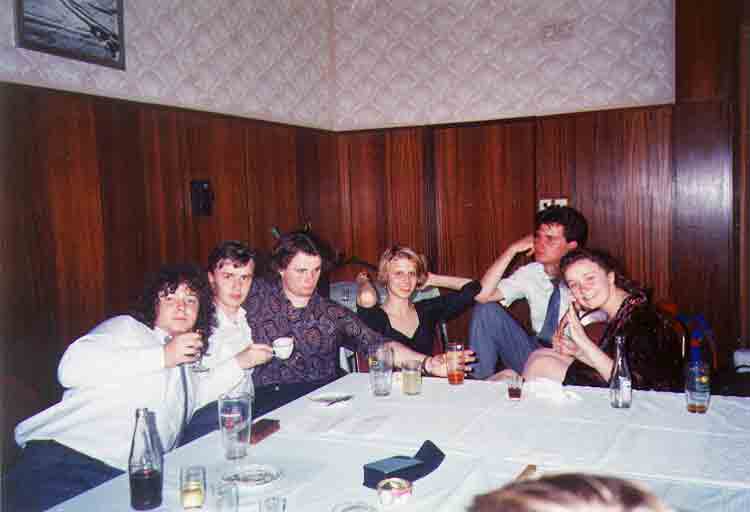 If picture is not shown here, it probably doesnot exist for this quality ... (choose another quality)