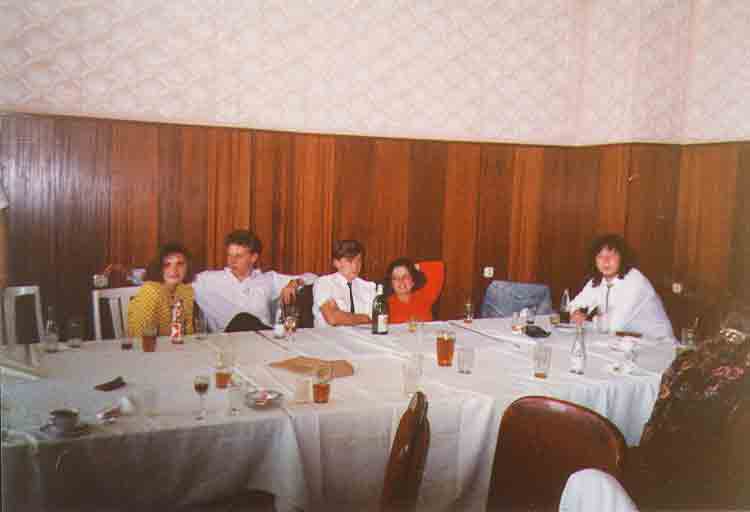 If picture is not shown here, it probably doesnot exist for this quality ... (choose another quality)