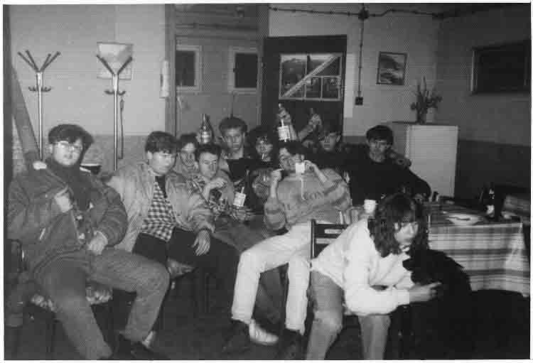 If picture is not shown here, it probably doesnot exist for this quality ... (choose another quality)