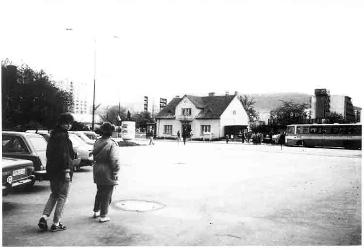 If picture is not shown here, it probably doesnot exist for this quality ... (choose another quality)