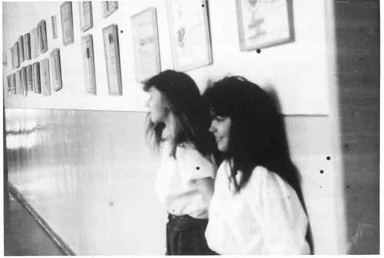 If picture is not shown here, it probably doesnot exist for this quality ... (choose another quality)