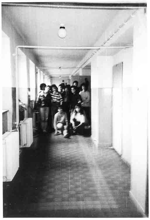 If picture is not shown here, it probably doesnot exist for this quality ... (choose another quality)