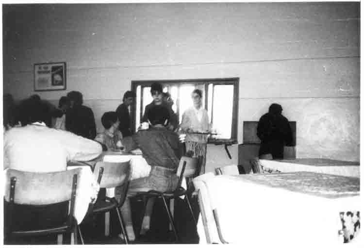 If picture is not shown here, it probably doesnot exist for this quality ... (choose another quality)