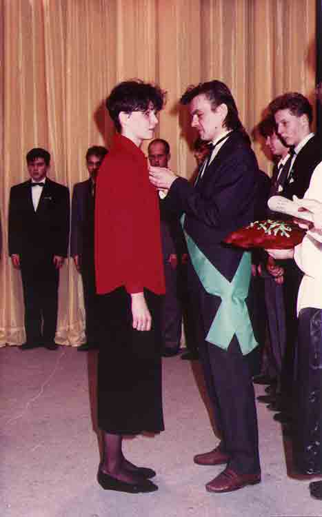 If picture is not shown here, it probably doesnot exist for this quality ... (choose another quality)