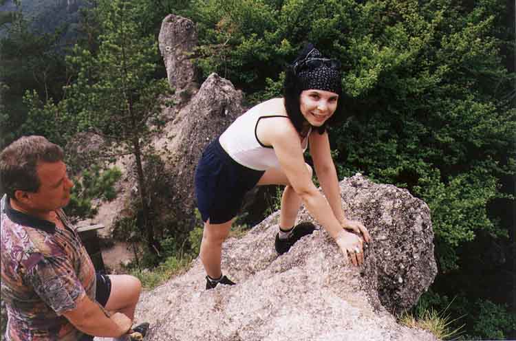 If picture is not shown here, it probably doesnot exist for this quality ... (choose another quality)