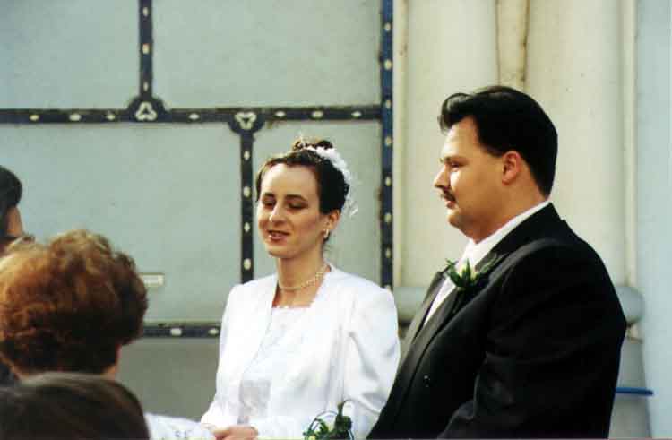 If picture is not shown here, it probably doesnot exist for this quality ... (choose another quality)