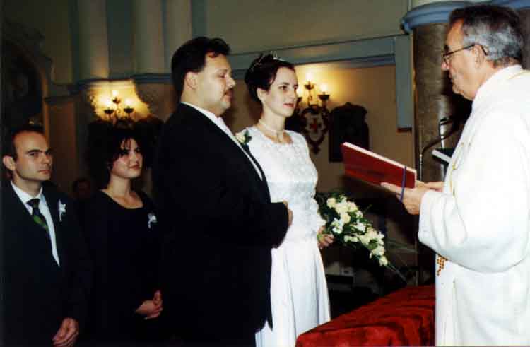 If picture is not shown here, it probably doesnot exist for this quality ... (choose another quality)