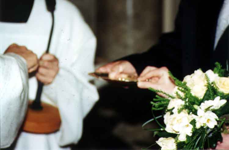 If picture is not shown here, it probably doesnot exist for this quality ... (choose another quality)