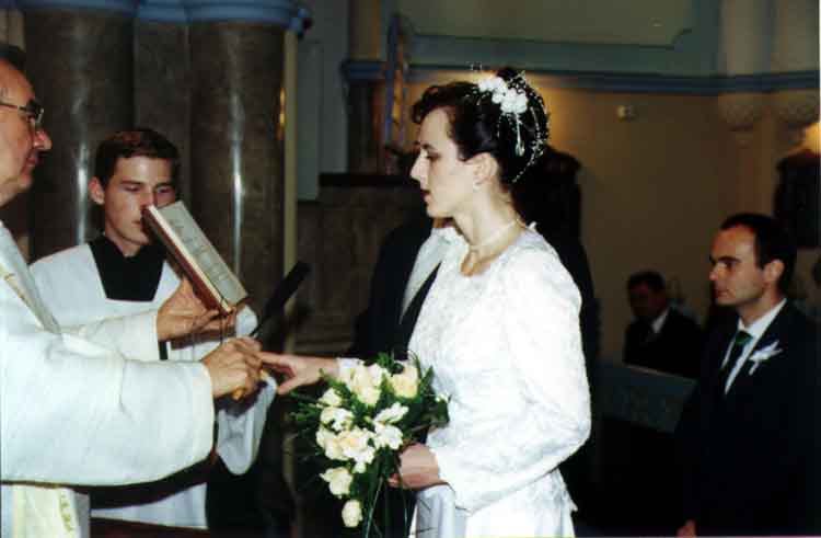 If picture is not shown here, it probably doesnot exist for this quality ... (choose another quality)