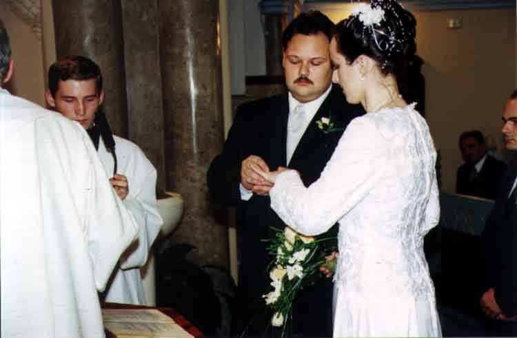 If picture is not shown here, it probably doesnot exist for this quality ... (choose another quality)