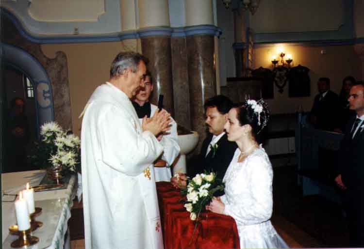 If picture is not shown here, it probably doesnot exist for this quality ... (choose another quality)