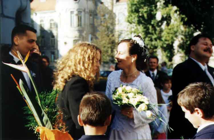 If picture is not shown here, it probably doesnot exist for this quality ... (choose another quality)