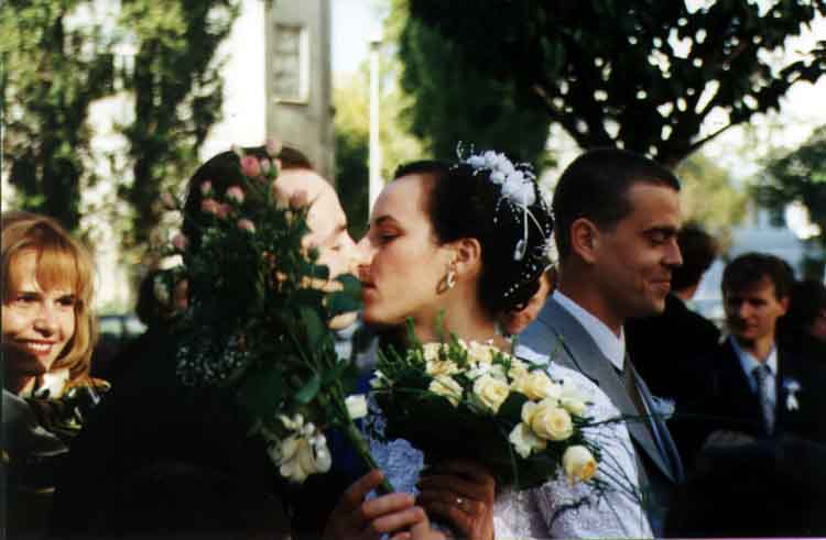 If picture is not shown here, it probably doesnot exist for this quality ... (choose another quality)