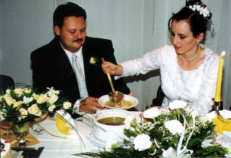 If picture is not shown here, it probably doesnot exist for this quality ... (choose another quality)