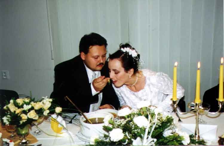 If picture is not shown here, it probably doesnot exist for this quality ... (choose another quality)