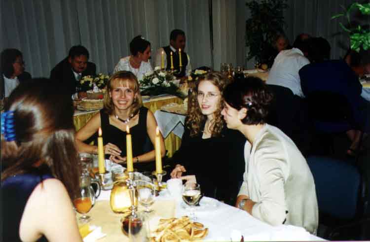 If picture is not shown here, it probably doesnot exist for this quality ... (choose another quality)