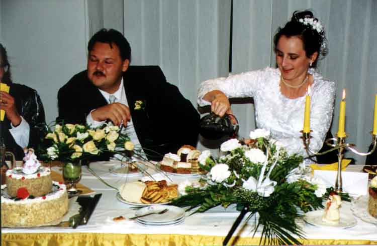 If picture is not shown here, it probably doesnot exist for this quality ... (choose another quality)