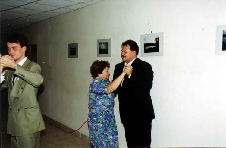 If picture is not shown here, it probably doesnot exist for this quality ... (choose another quality)