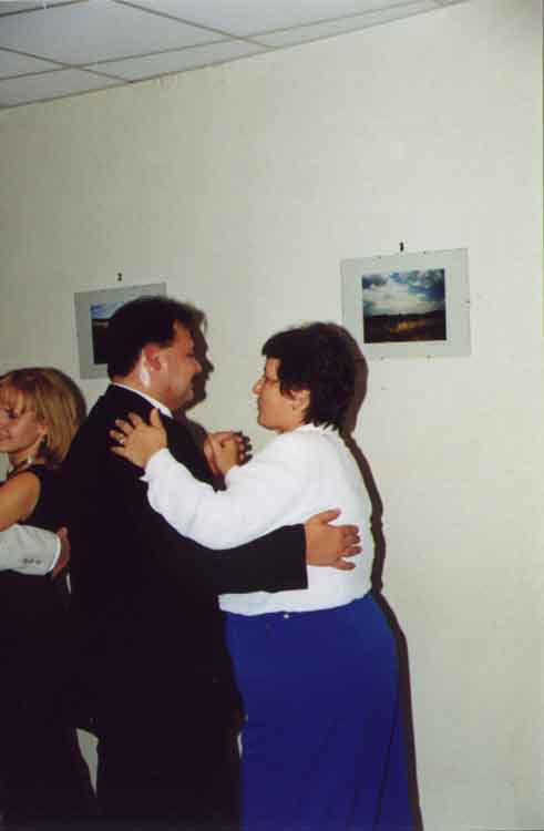 If picture is not shown here, it probably doesnot exist for this quality ... (choose another quality)