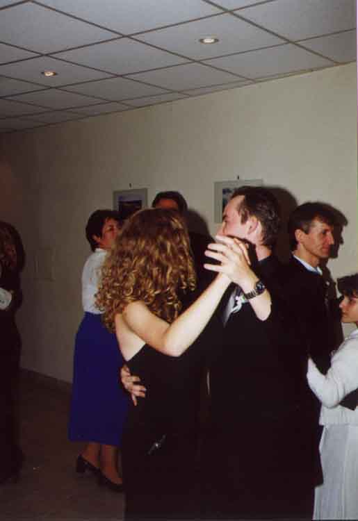 If picture is not shown here, it probably doesnot exist for this quality ... (choose another quality)