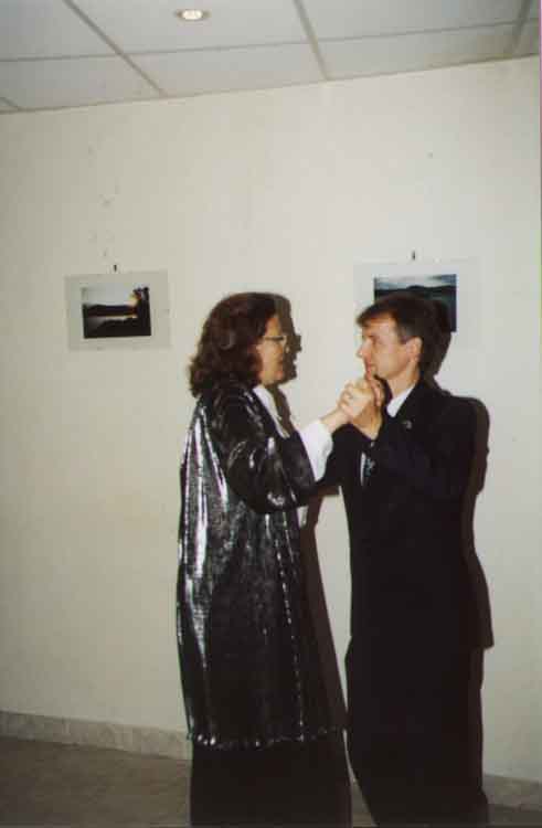 If picture is not shown here, it probably doesnot exist for this quality ... (choose another quality)