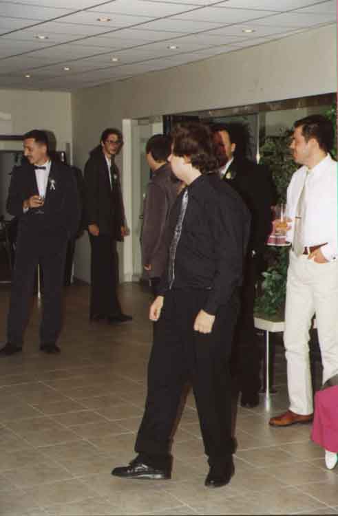 If picture is not shown here, it probably doesnot exist for this quality ... (choose another quality)