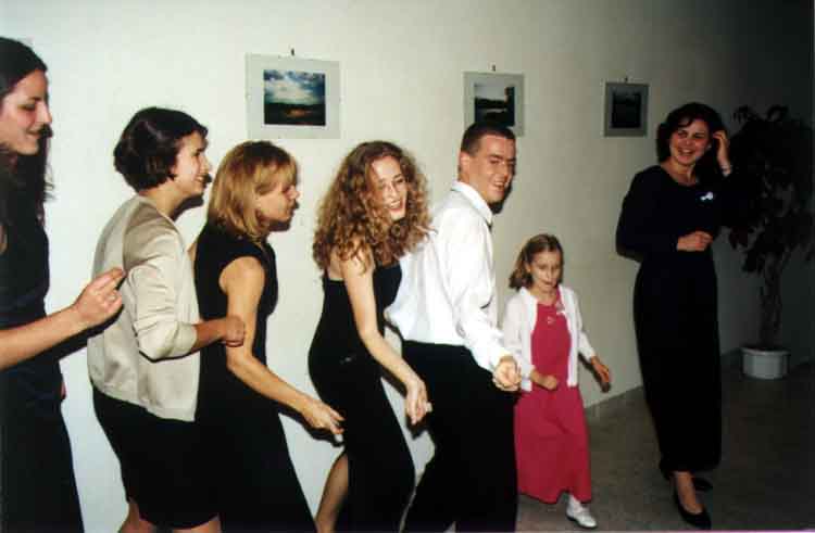 If picture is not shown here, it probably doesnot exist for this quality ... (choose another quality)