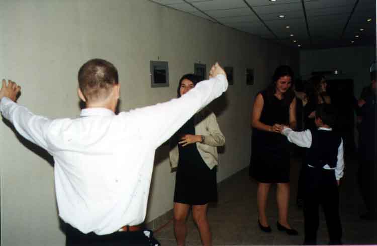 If picture is not shown here, it probably doesnot exist for this quality ... (choose another quality)