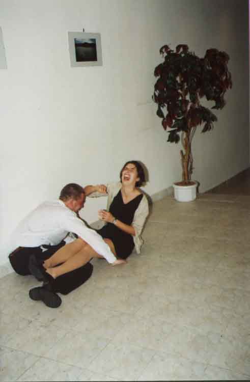 If picture is not shown here, it probably doesnot exist for this quality ... (choose another quality)