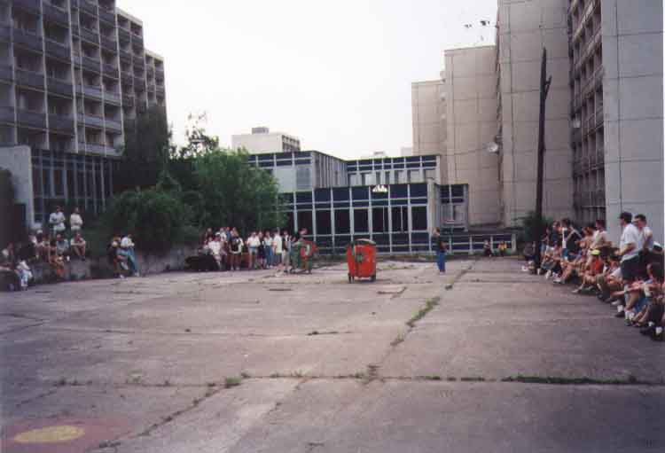 If picture is not shown here, it probably doesnot exist for this quality ... (choose another quality)