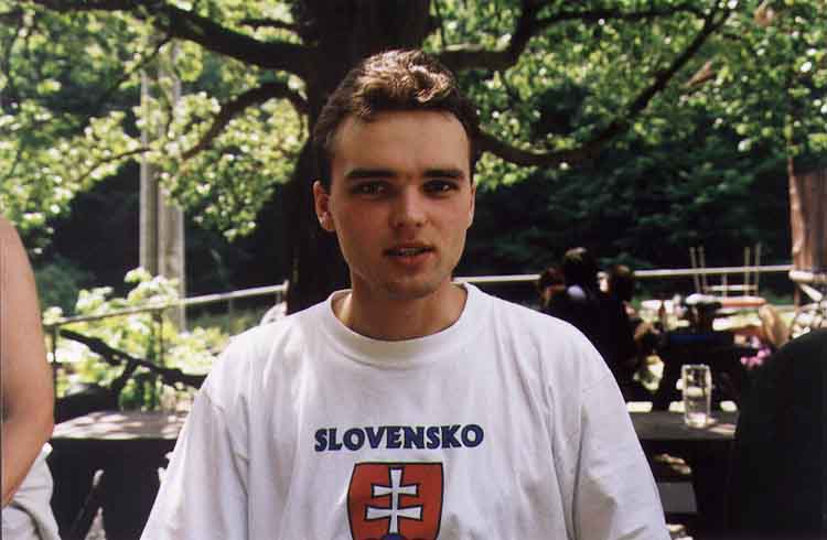 If picture is not shown here, it probably doesnot exist for this quality ... (choose another quality)