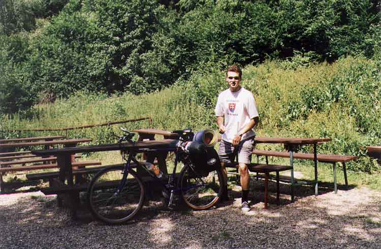 If picture is not shown here, it probably doesnot exist for this quality ... (choose another quality)