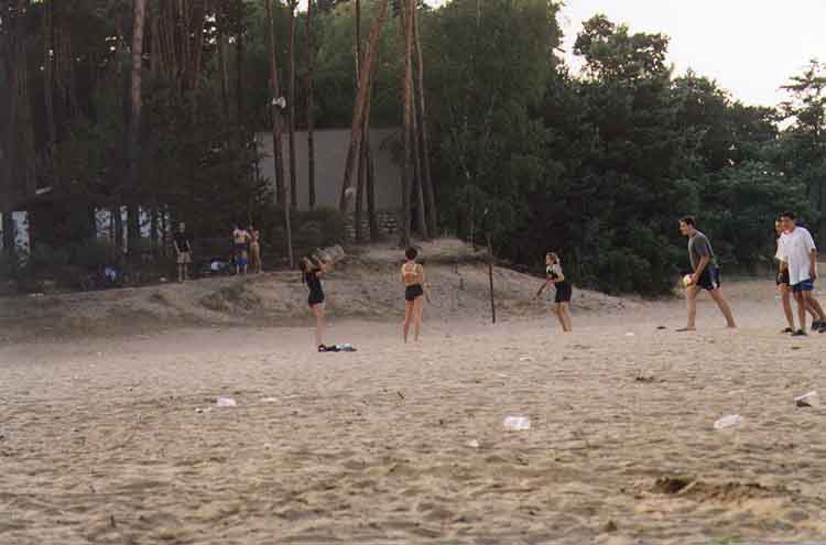 If picture is not shown here, it probably doesnot exist for this quality ... (choose another quality)