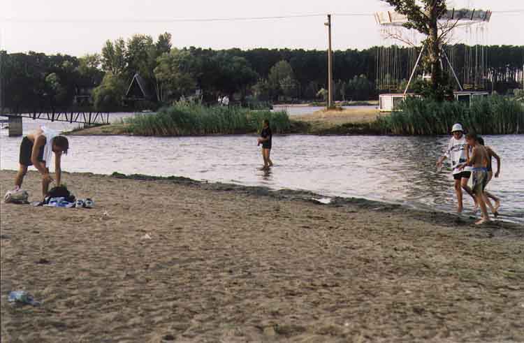 If picture is not shown here, it probably doesnot exist for this quality ... (choose another quality)