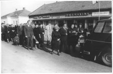 1983_06_06_jan_hluchan_pohreb_12.jpg: 113k (2002-12-27 17:25)