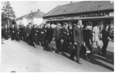 1983_06_06_jan_hluchan_pohreb_13.jpg: 120k (2002-12-27 17:25)