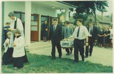 1995_06_12_anna_hluchanova_pohreb_06.jpg: 133k (2002-12-27 16:51)