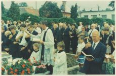 1995_06_12_anna_hluchanova_pohreb_07.jpg: 148k (2002-12-27 16:51)